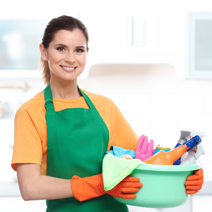 image displaying a professional cleaner from Proper cleaning services ready to clean your home